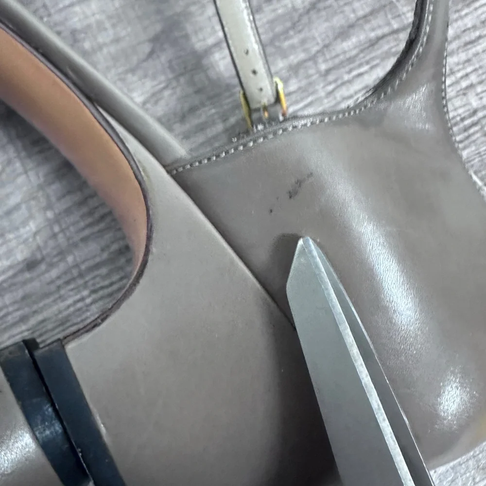 Ferragamo T-Strap Kitten Heels [S6331] - Picture 13 of 13